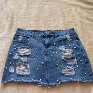 Skirt with pearls🤍